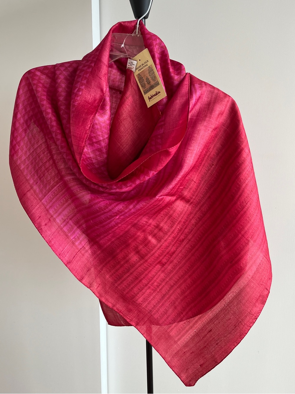 NWT Handwoven FabIndia 100% Silk Dupatta Stole Scarf Red Pink Hand Block Print